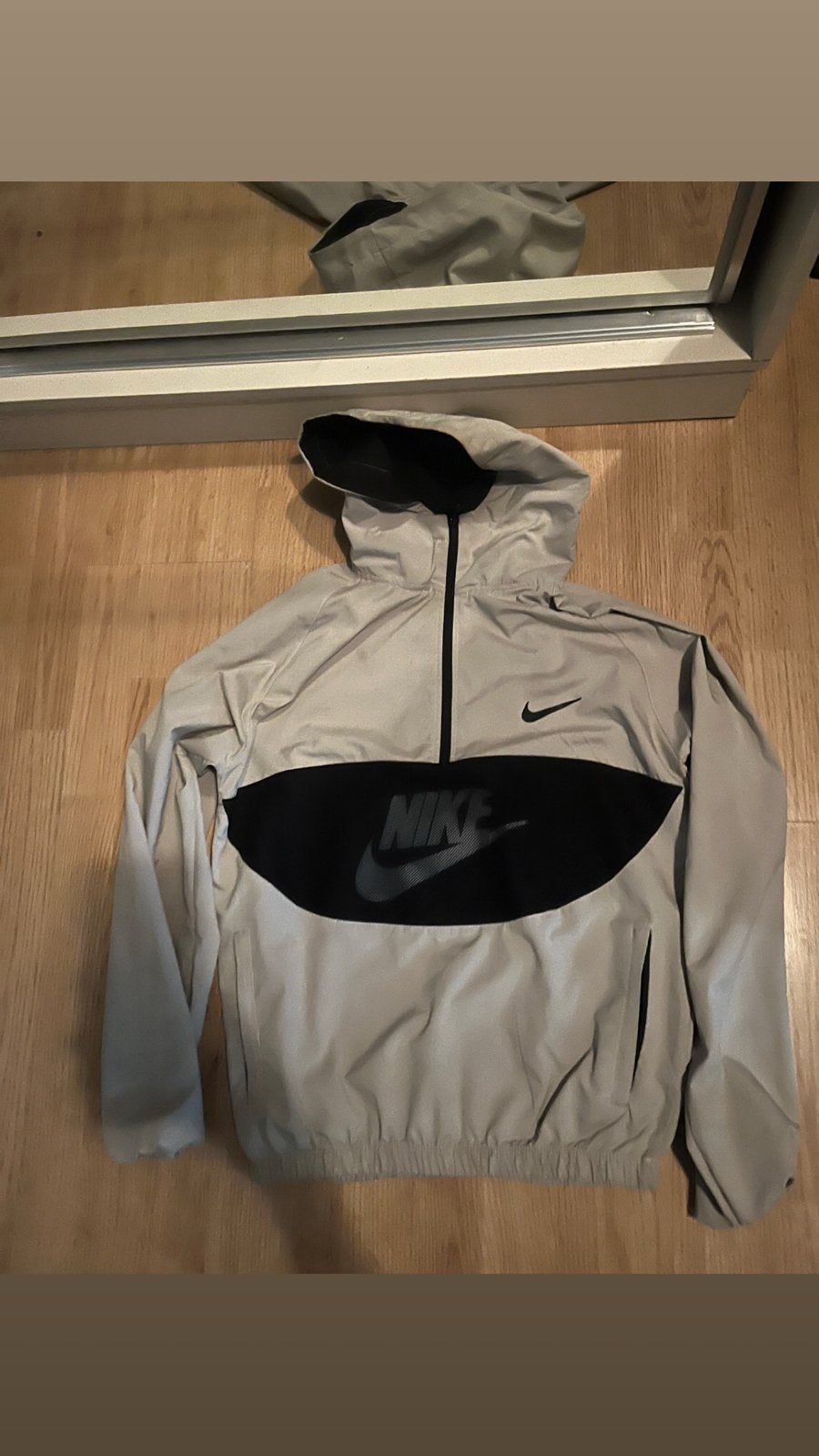 Nike windjack - Zo goed als nieuw, Ophalen of Verzenden, Zo goed als nieuw, Maat 48/50 (M), Grijs