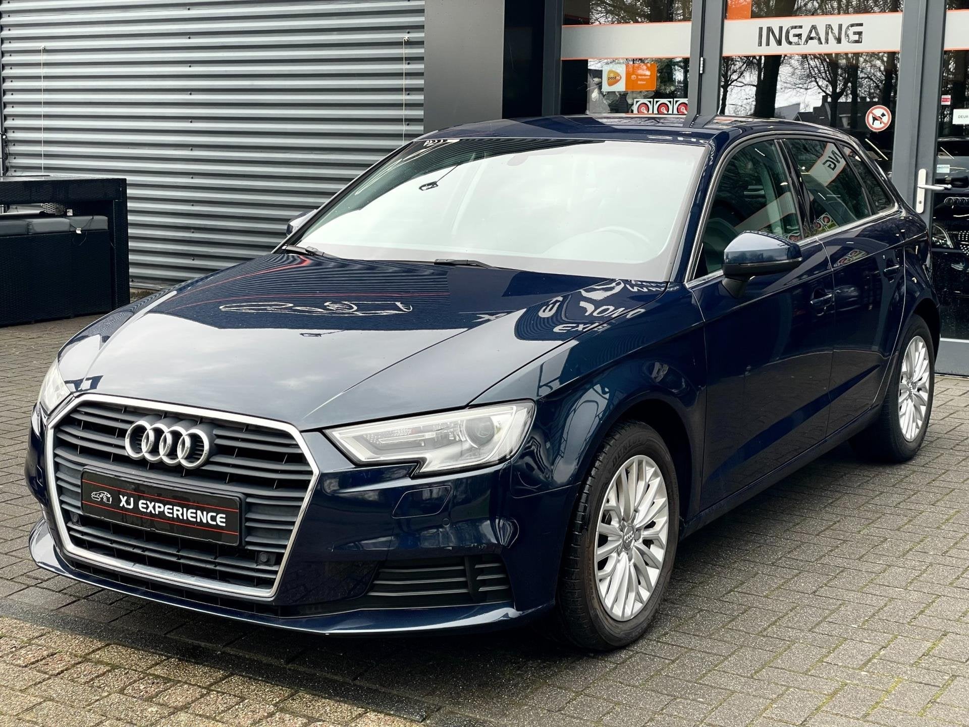 Audi A3 SPORTBACK 1.6 TDI Pro Line NAVI LEER incl BTW, Voorwielaandrijving, Gebruikt, 4 cilinders, Blauw