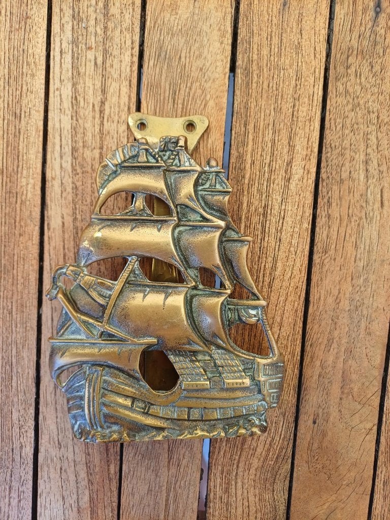 Vintage koperen deurklopper schip / zeilboot, Ophalen of Verzenden, Gebruikt, Motorboot of Zeilboot, Overige typen