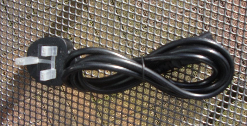 Netsnoer met UK stekker en C13 connector - nieuw, Ophalen of Verzenden, Nieuw, Overige merken, Kabel of Snoer