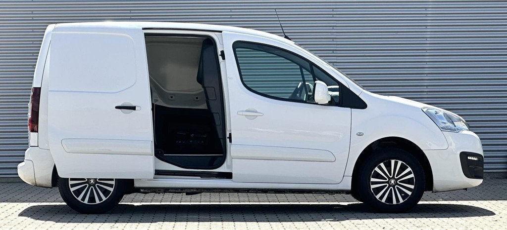 Peugeot Partner 120 1.6 BlueHDi 75 L1 Airco|Carplay|Cruise|N, Voorwielaandrijving, Stof, 4 cilinders, Origineel Nederlands