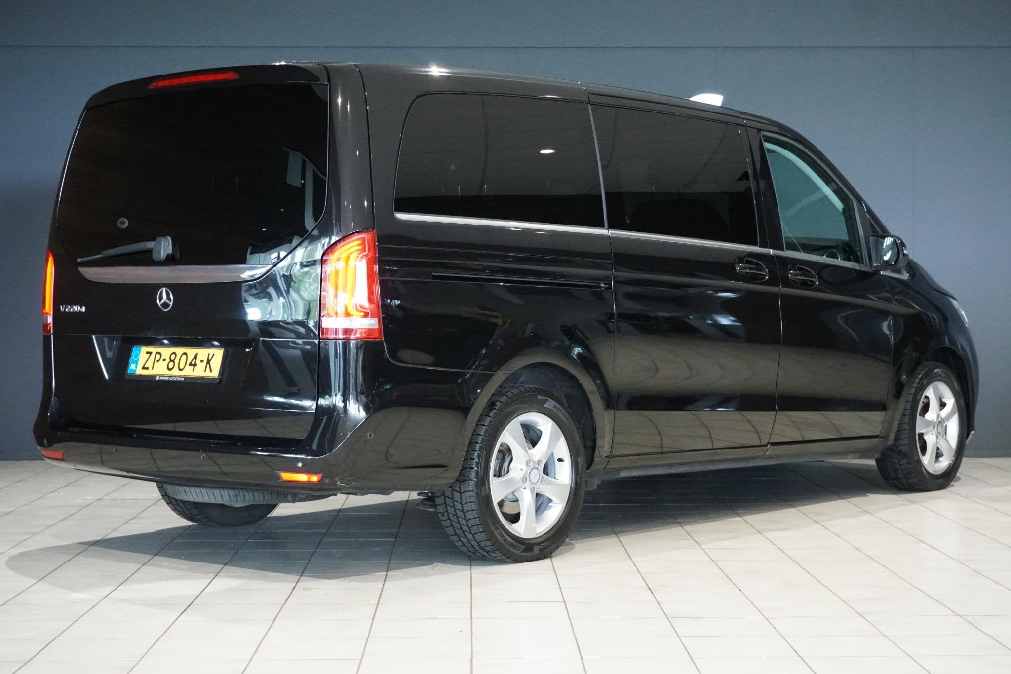Mercedes-Benz V-klasse 220d Lang Avantgarde 8 pers + CAMERA, Auto's, Automaat, Gebruikt, 2000 kg, 255 €/maand