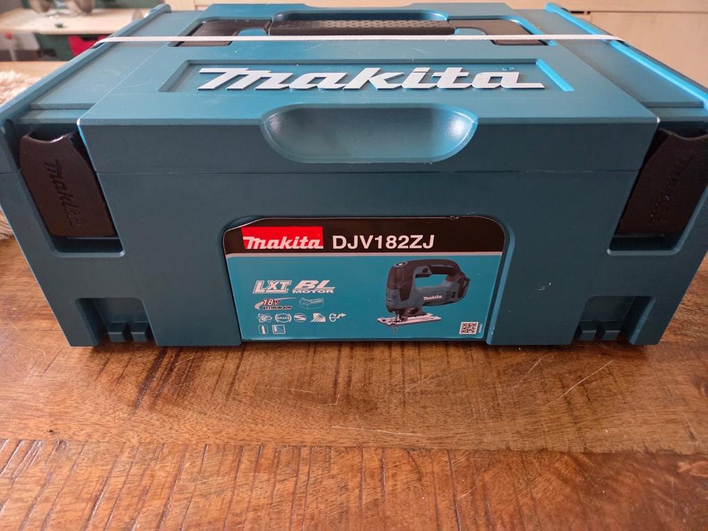 Makita DJV182ZJ Decoupeerzaag in Mbox, Doe-het-zelf en Verbouw, Gereedschap | Zaagmachines, Ophalen of Verzenden, Nieuw, Decoupeerzaag