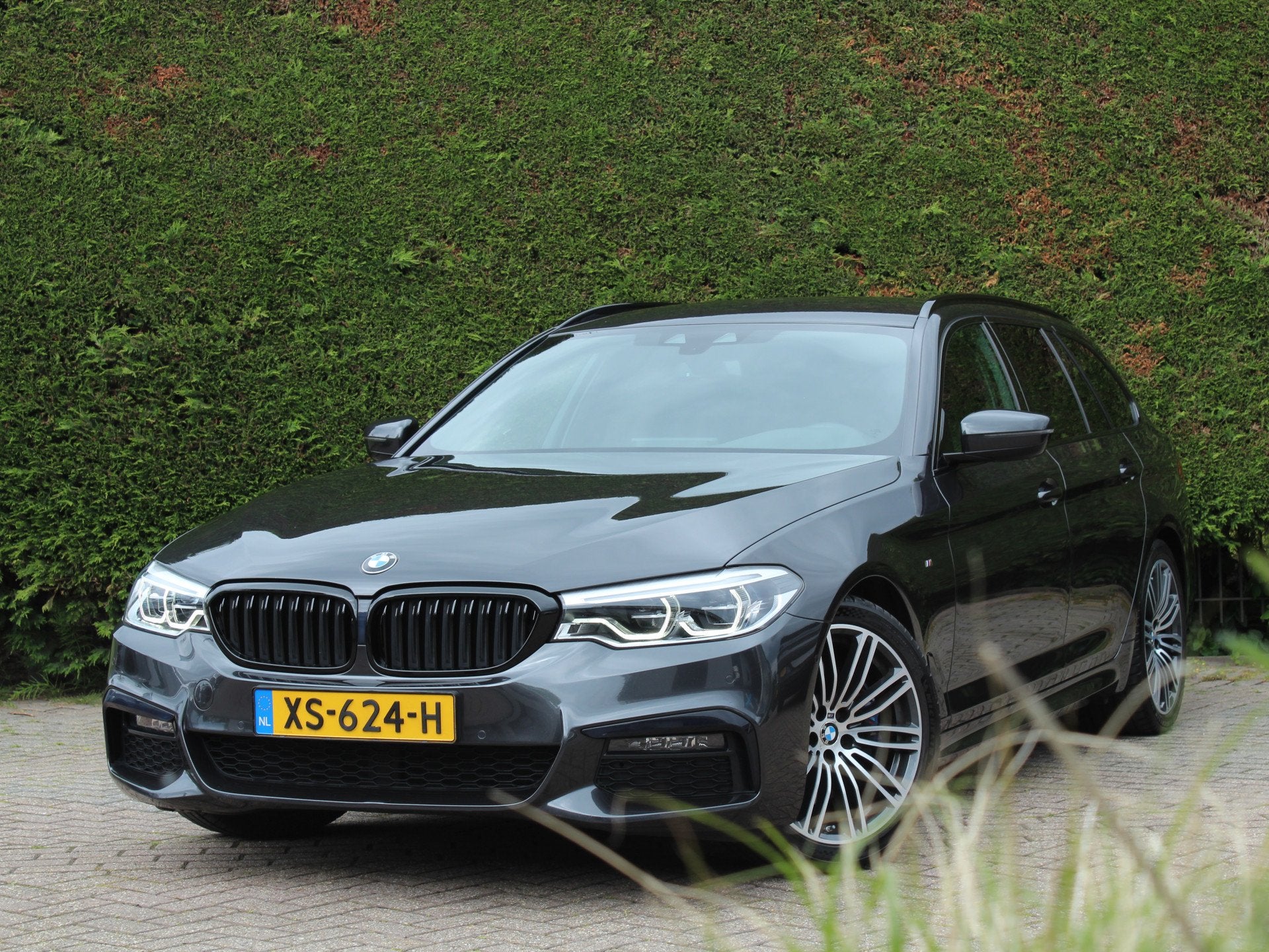 BMW 5 Serie Touring 530i High Executive M Sport | Camera, Automaat, 1998 cc, Achterwielaandrijving, Gebruikt