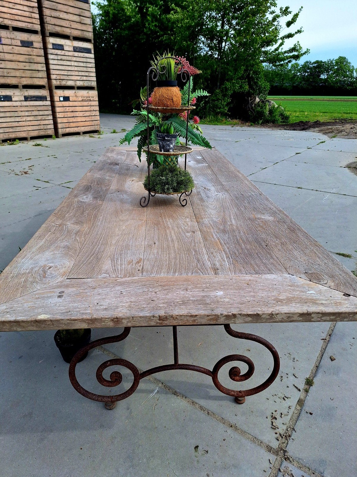 Eettafel brocant barok ijzeren onderstel 280 bij 110 cm, Huis en Inrichting, Ophalen, Gebruikt, 100 tot 150 cm, 200 cm of meer