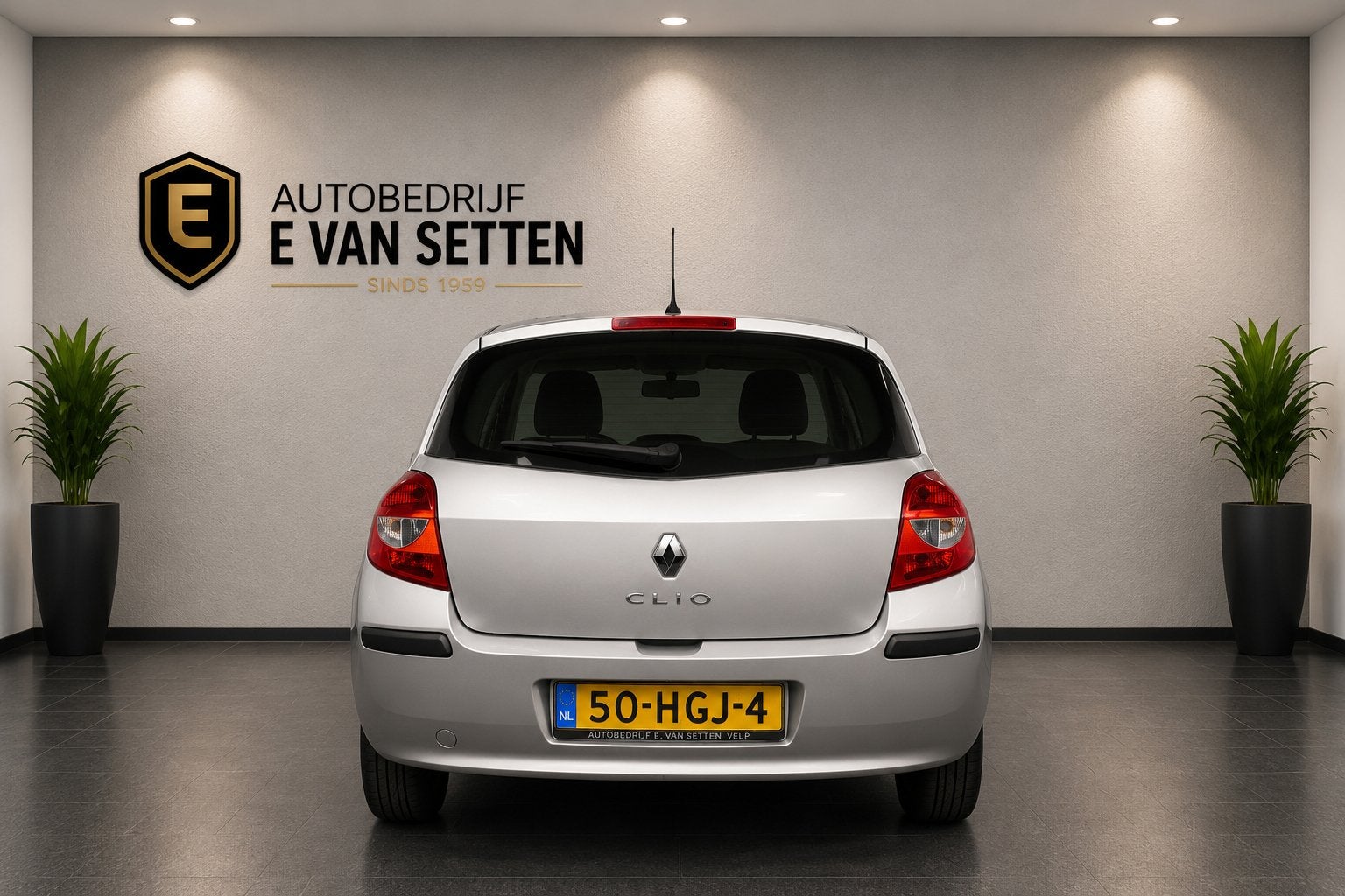 Renault Clio 1.2-16V Expression Top staat, Dealer onderhouden, Gebruikt, Zwart, 4 cilinders