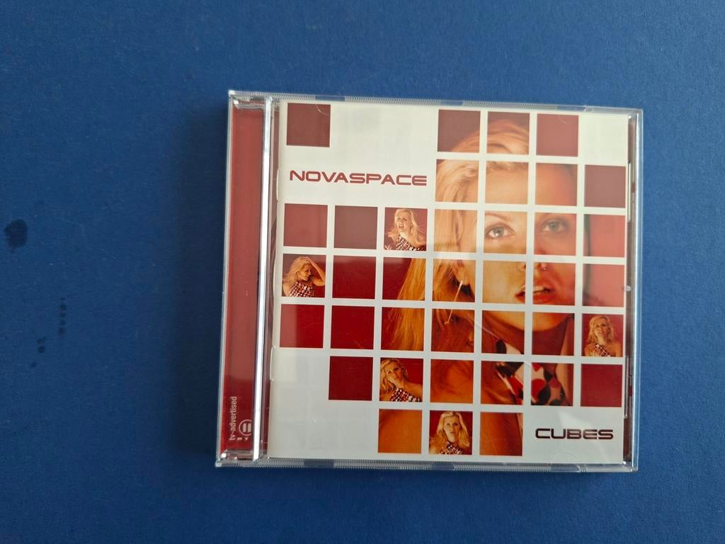 novaspace cubes album, Ophalen of Verzenden, Zo goed als nieuw, Techno of Trance