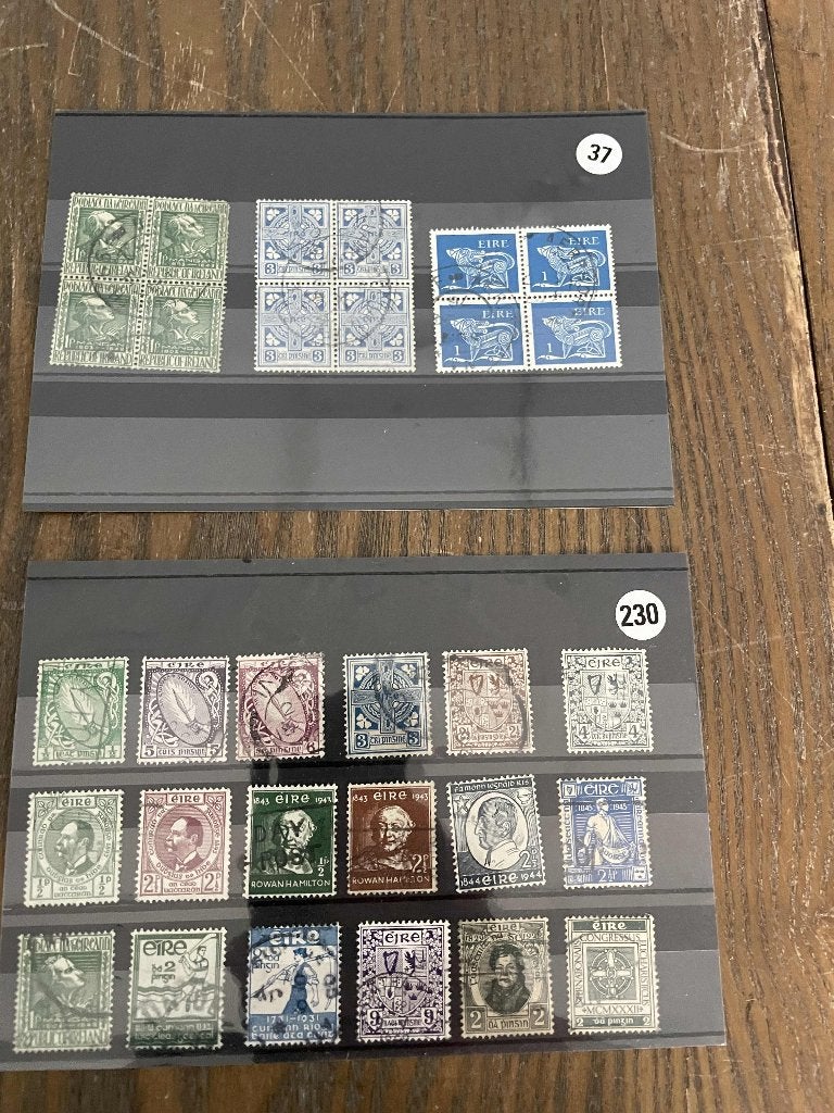 postzegels Ierland oude postzegels op kaart (37-230), Postzegels en Munten, Postzegels | Volle albums en Verzamelingen, Verzenden