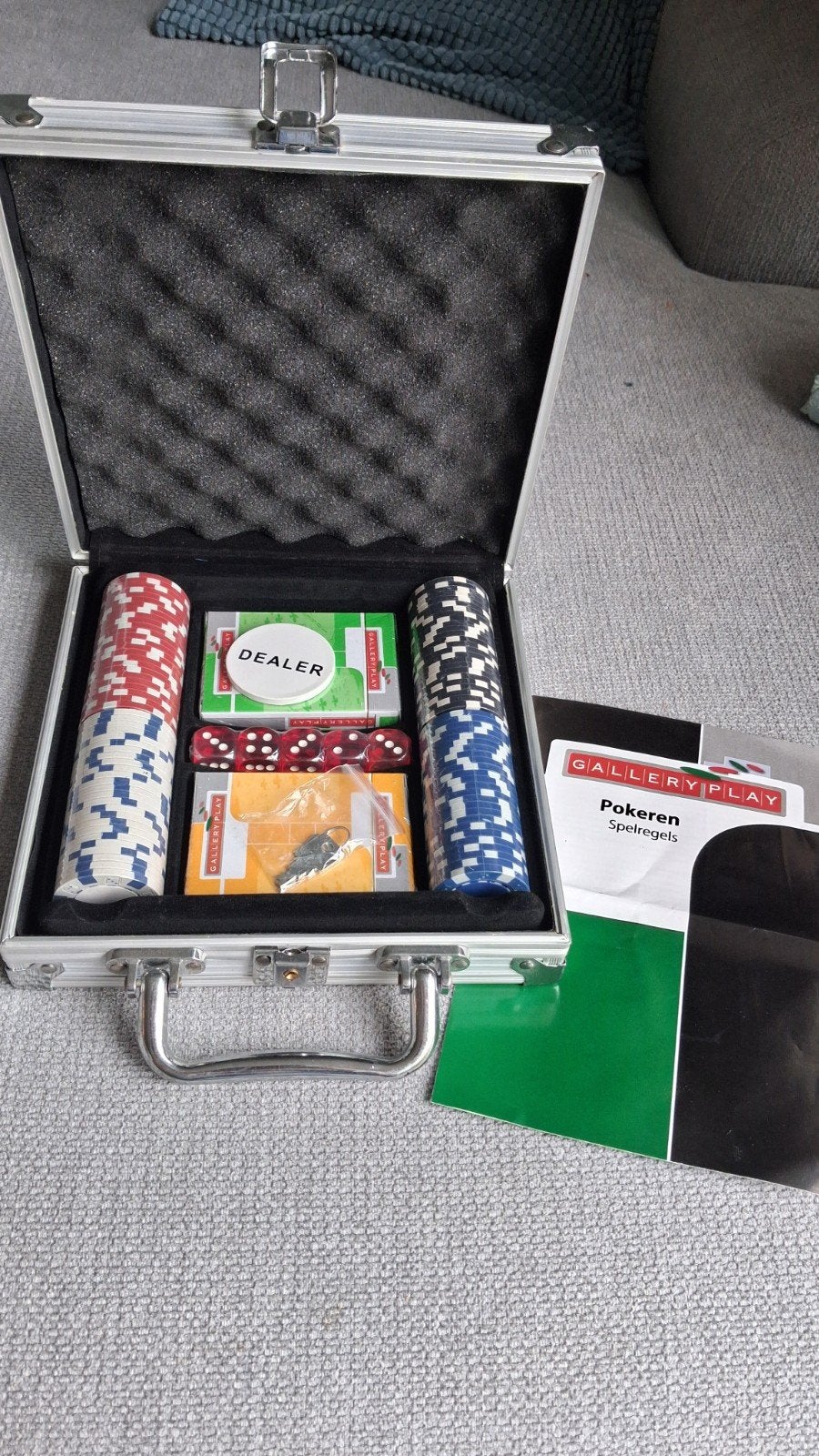 Pokerset in aluminium koffer - Compleet en ongebruikt, Hobby en Vrije tijd, Gezelschapsspellen | Kaartspellen, Ophalen of Verzenden