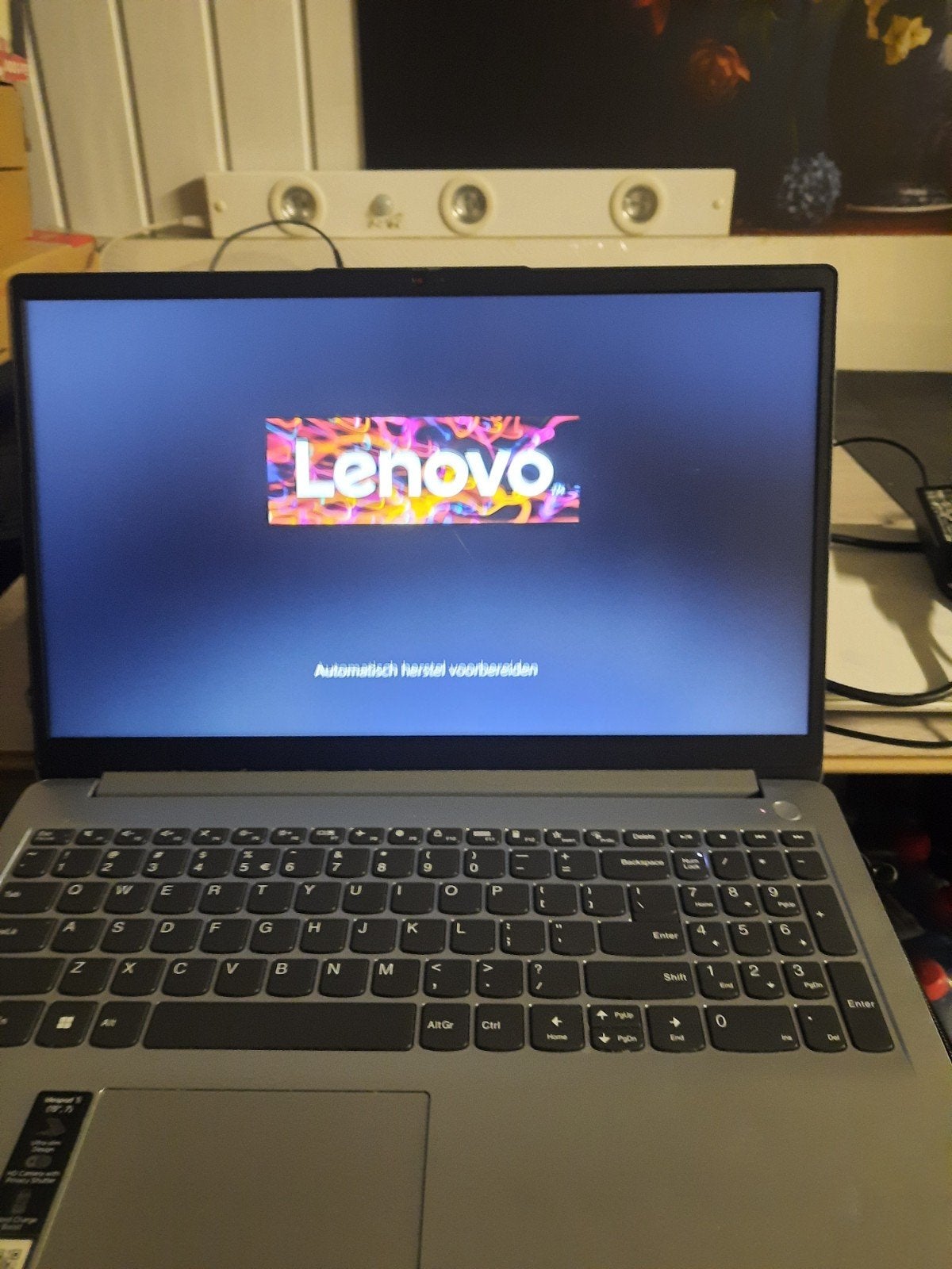 lenovo ideapad defect, Computers en Software, Windows Laptops, Lenovo Ideapad, 2 tot 3 Ghz, Ophalen of Verzenden, SSD
