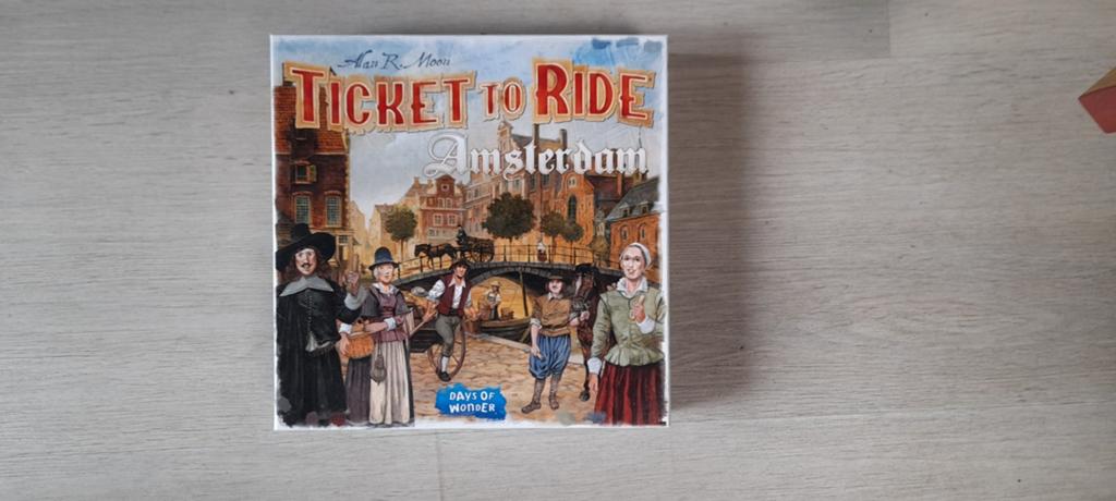 Ticket to Ride Amsterdam - Zo goed als nieuw, Een of twee spelers, Ophalen of Verzenden, Zo goed als nieuw, Days of Wonder