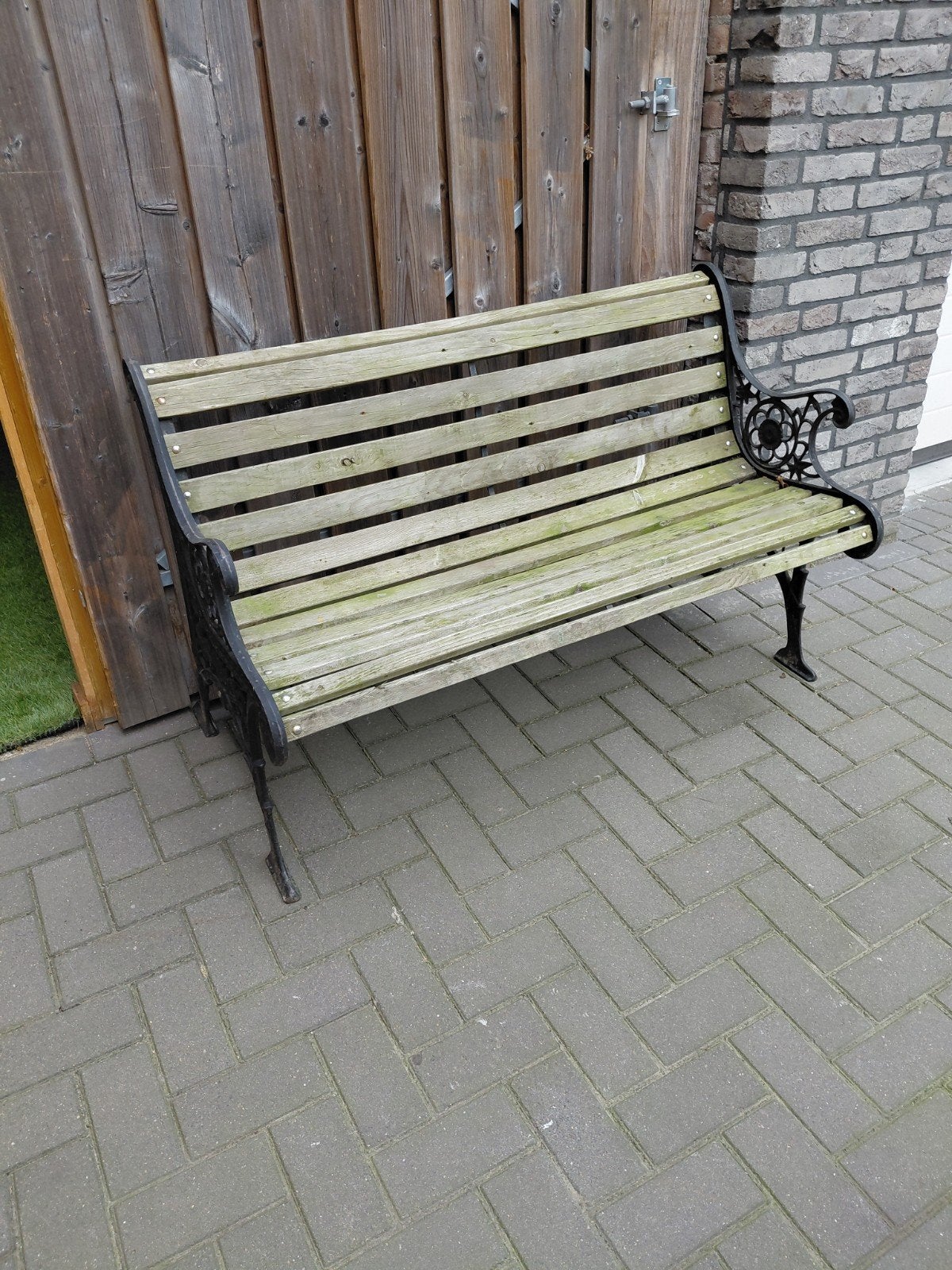 Tuinbank met gietijzeren frame en houten latten, Ophalen, Gebruikt, Hout