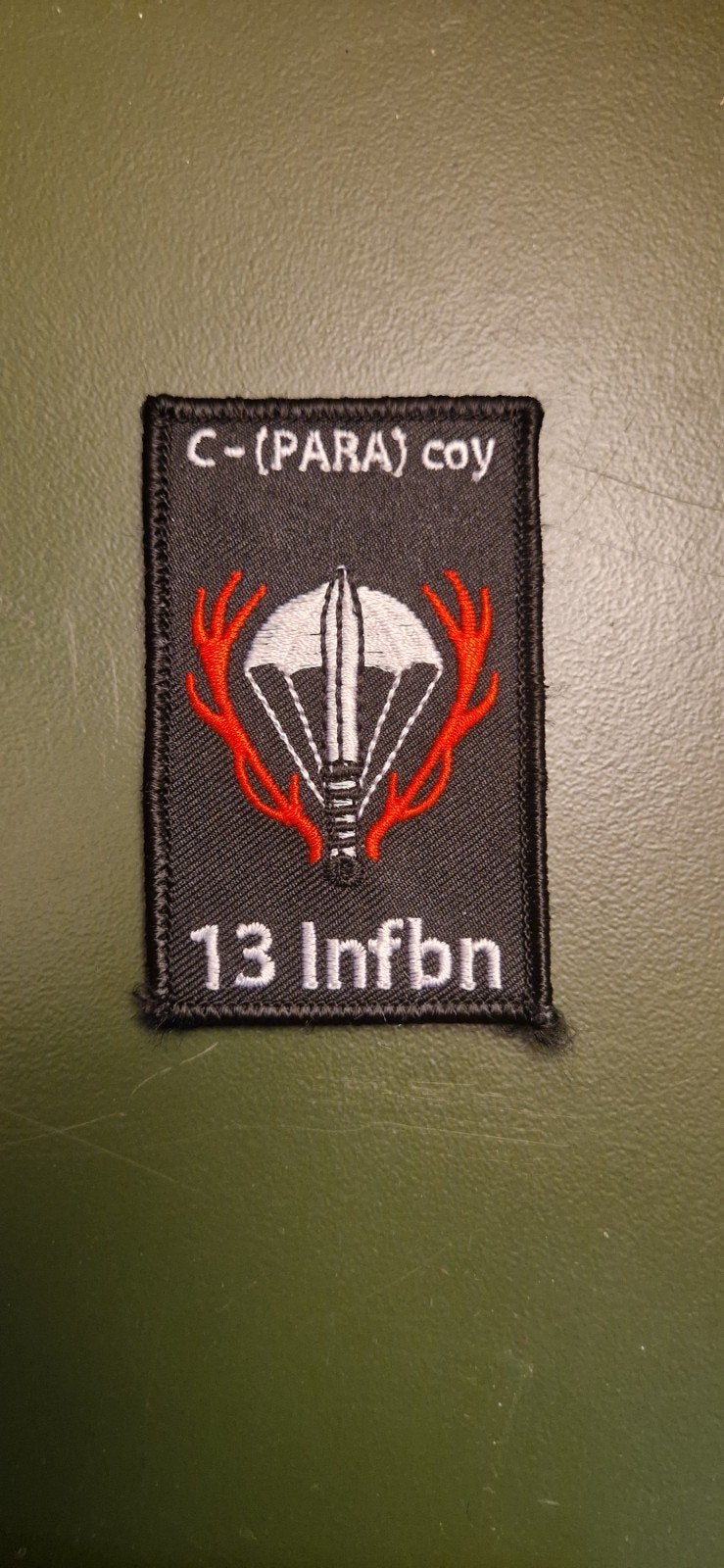 6x badges luchtmobiele brigade, Ophalen of Verzenden, Landmacht, Nederland, Embleem of Badge