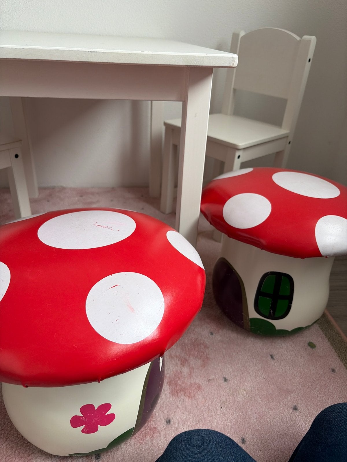Stooliez paddenstoel krukjes - set van 2, Ophalen, Kunststof, Gebruikt, Twee