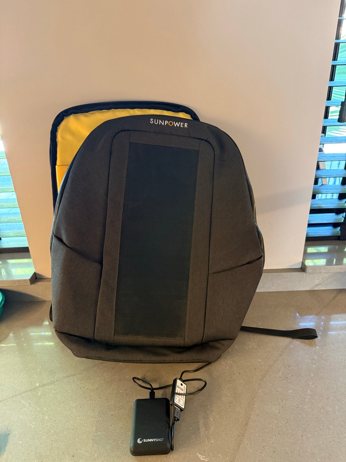 Sunpower Sunnybag rugzak met geïntegreerd zonnepaneel, 40 cm of meer, Ophalen of Verzenden, Zo goed als nieuw, Trekking