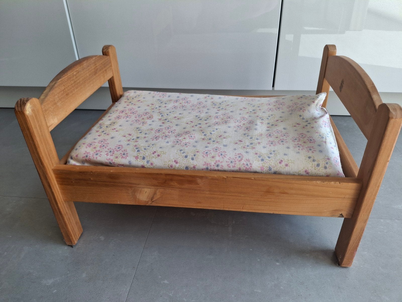 Houten ikea poppenbedje met matrasje, Ophalen, Gebruikt, Overige typen