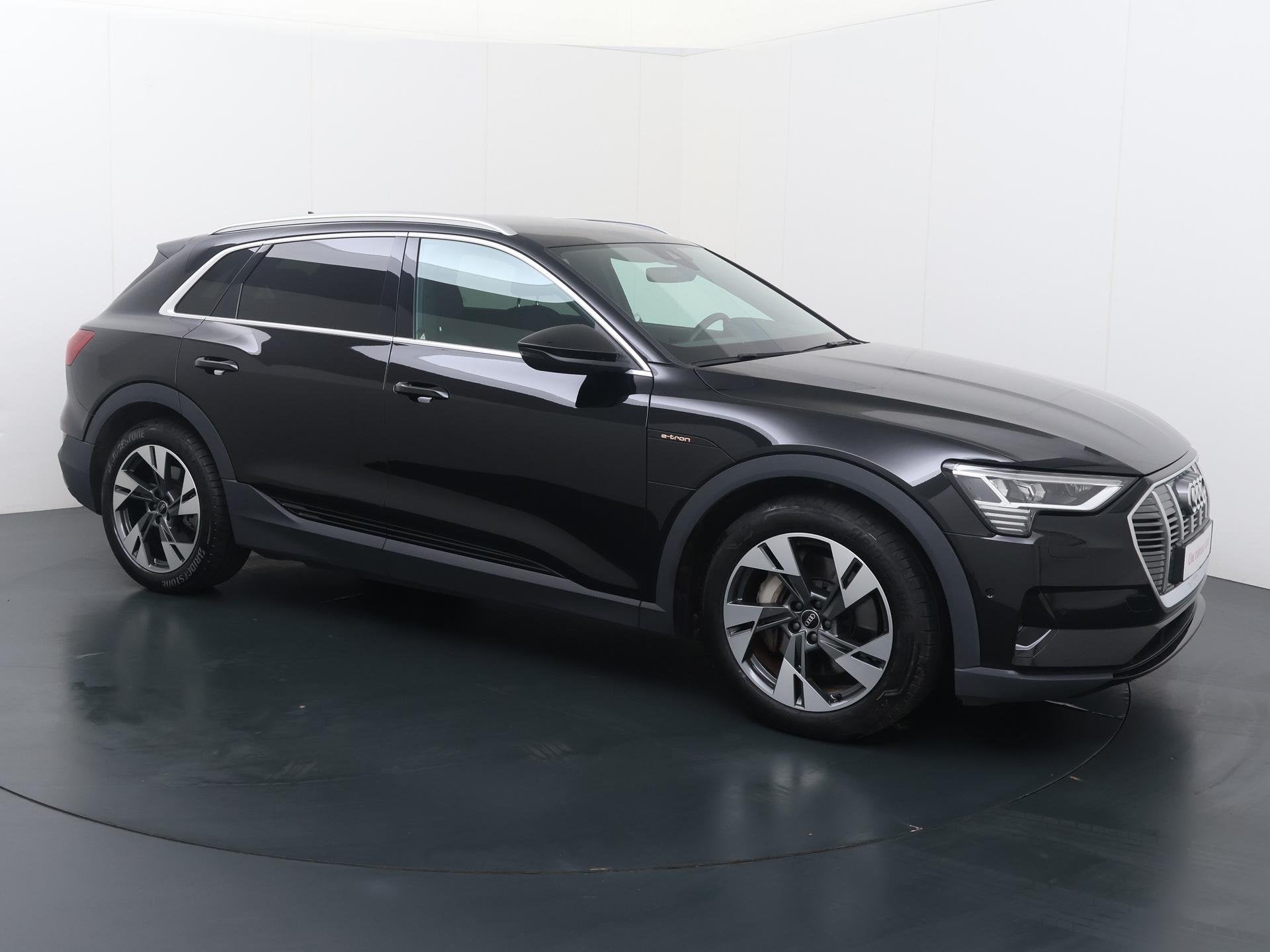 Audi e-tron 55 quattro edition 95 kWh | 408 PK | SoH 100% |, Auto's, Stof, Zwart, 95 kWh, Zwart