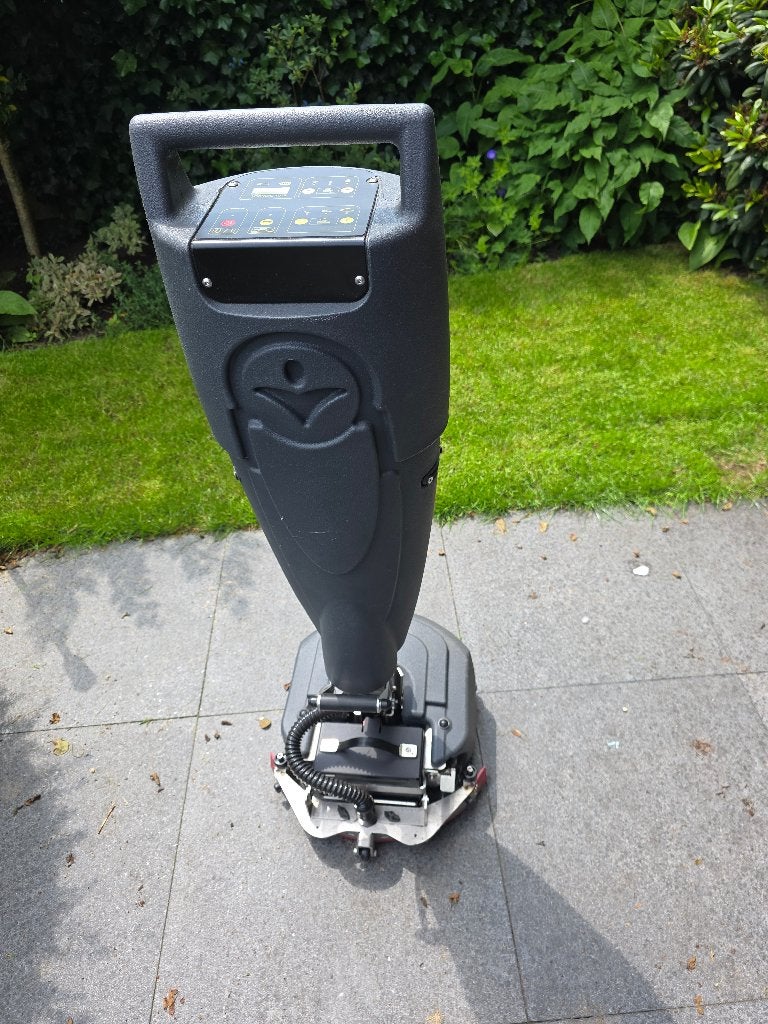 scrob zuig machine, Ophalen, Gebruikt, Schrobmachine