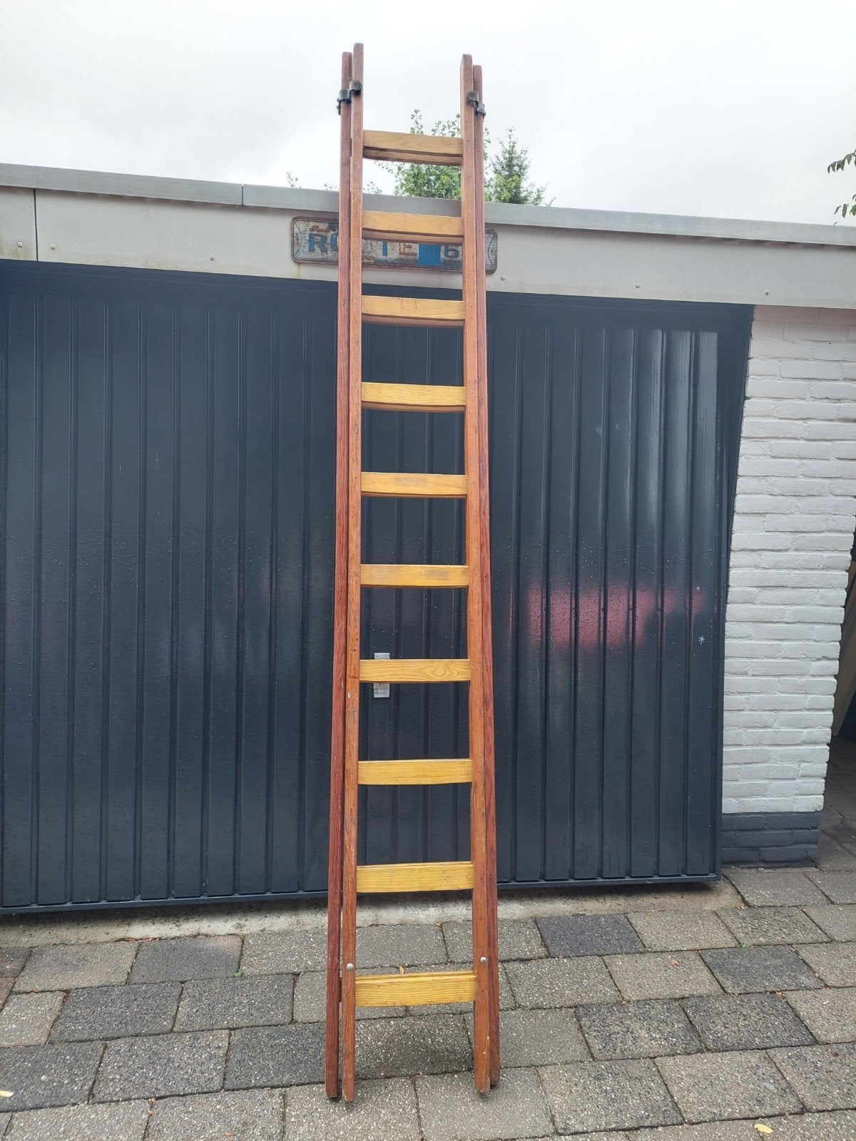 Goede houten ladder 2x10 spots, Doe-het-zelf en Verbouw, Ladders en Trappen, Ophalen, Gebruikt, Ladder, Opvouwbaar of Inschuifbaar
