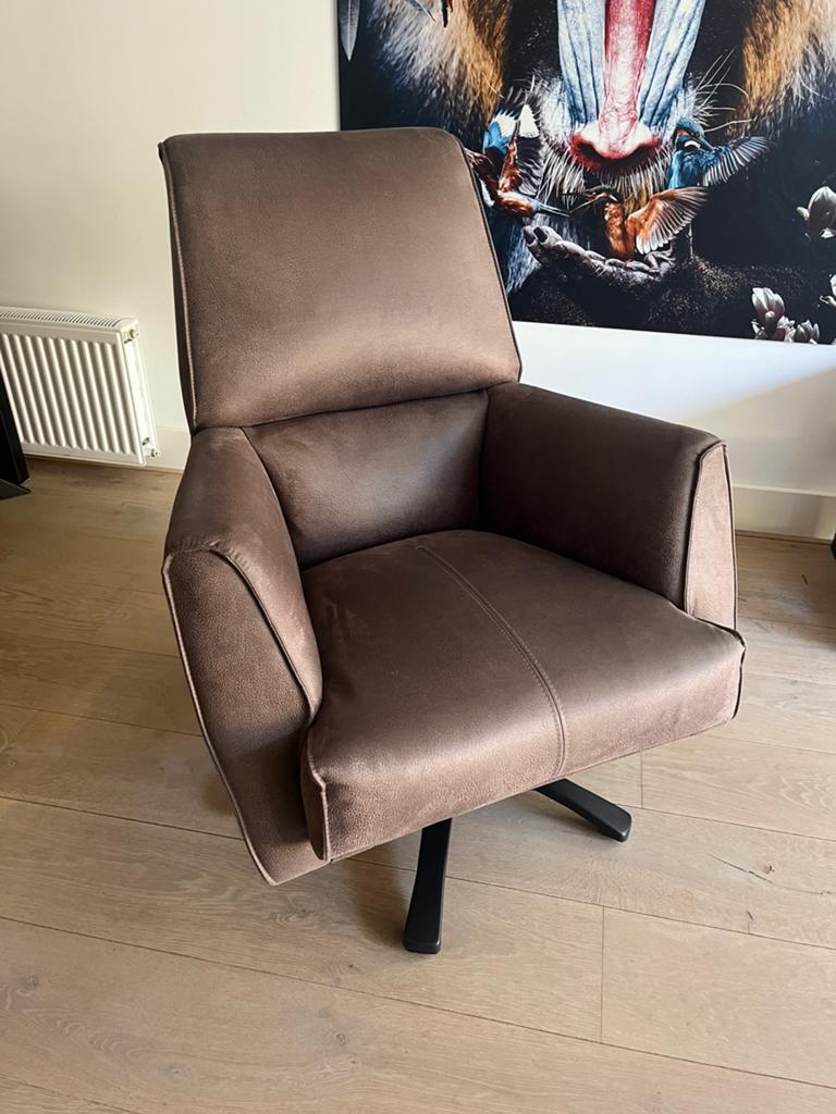 Henders & Hazel fauteuil draaibaar bruin microleder, Huis en Inrichting, Fauteuils, Ophalen, 75 tot 100 cm, Zo goed als nieuw