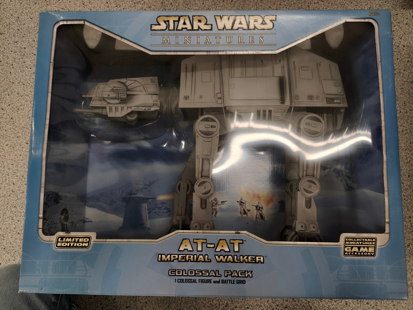StarWars Miniatures Colossal Pack AT-AT nieuw in doos, Ophalen of Verzenden, Nieuw, Actiefiguurtje
