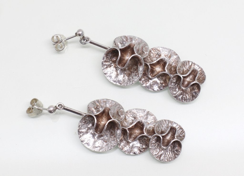 Mema zilveren oorbellen waterlelie Theresia Hvorslev 1973, Ophalen of Verzenden, Zilver, Oorbellen