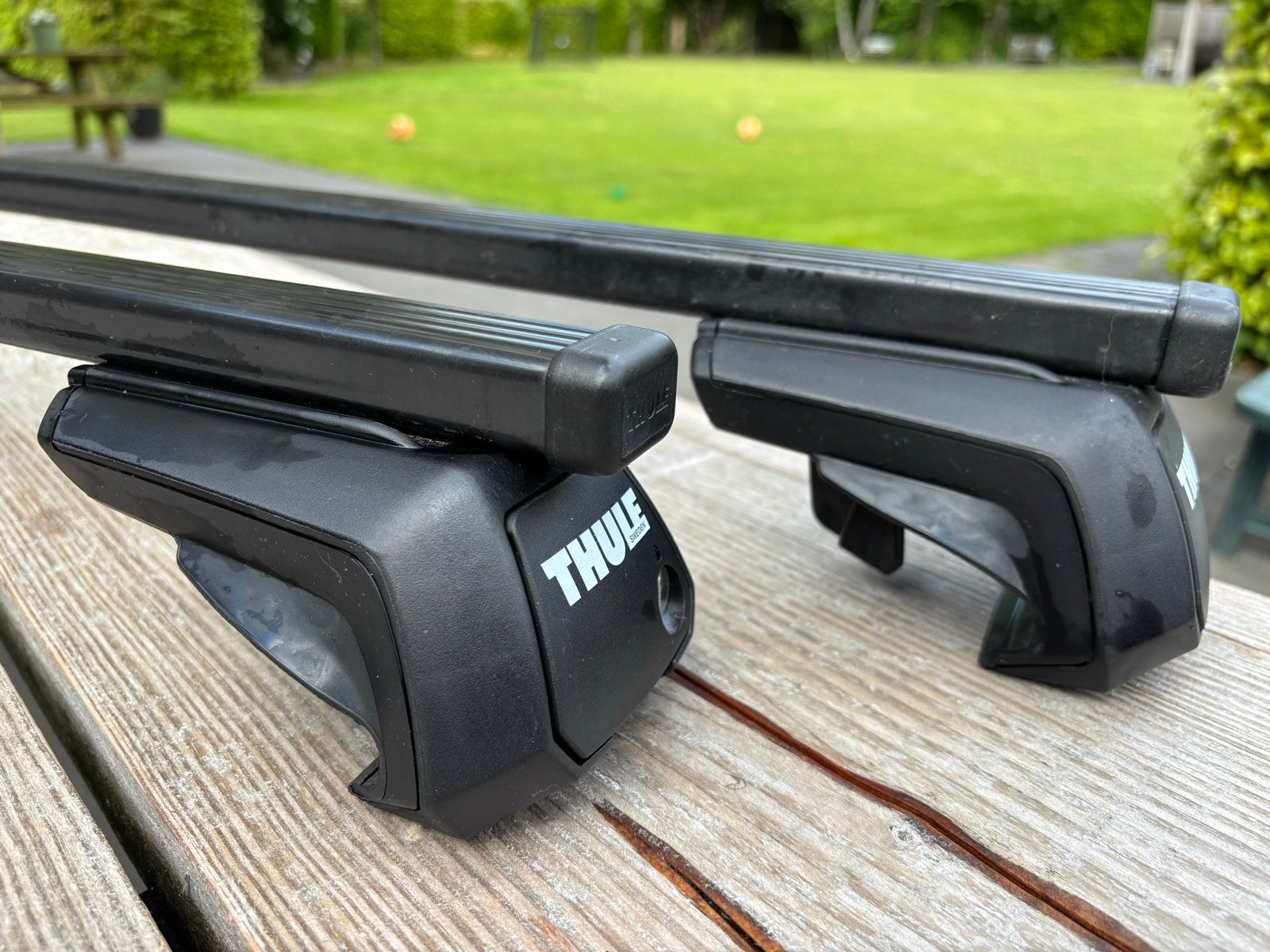 Thule SquareBar Evo dakdragerset (710410 & 712200), Auto diversen, Ophalen, Zo goed als nieuw