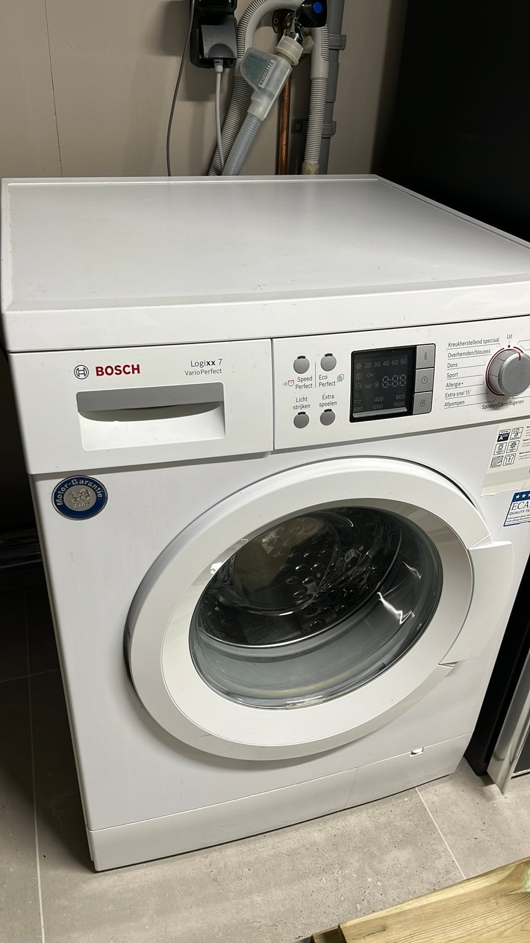 Bosch Wasmachine 1600 toeren LOGIXX7, Ophalen, 6 tot 8 kg, Minder dan 85 cm, 1600 toeren of meer