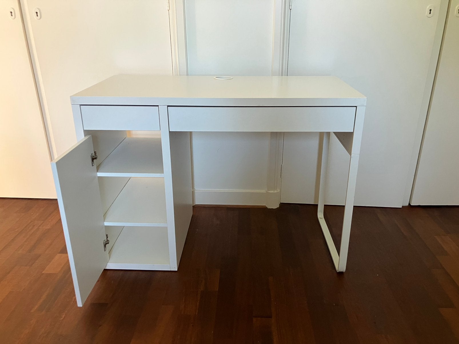 Leuk, compact Ikea bureau (Micke), Ophalen, Zo goed als nieuw