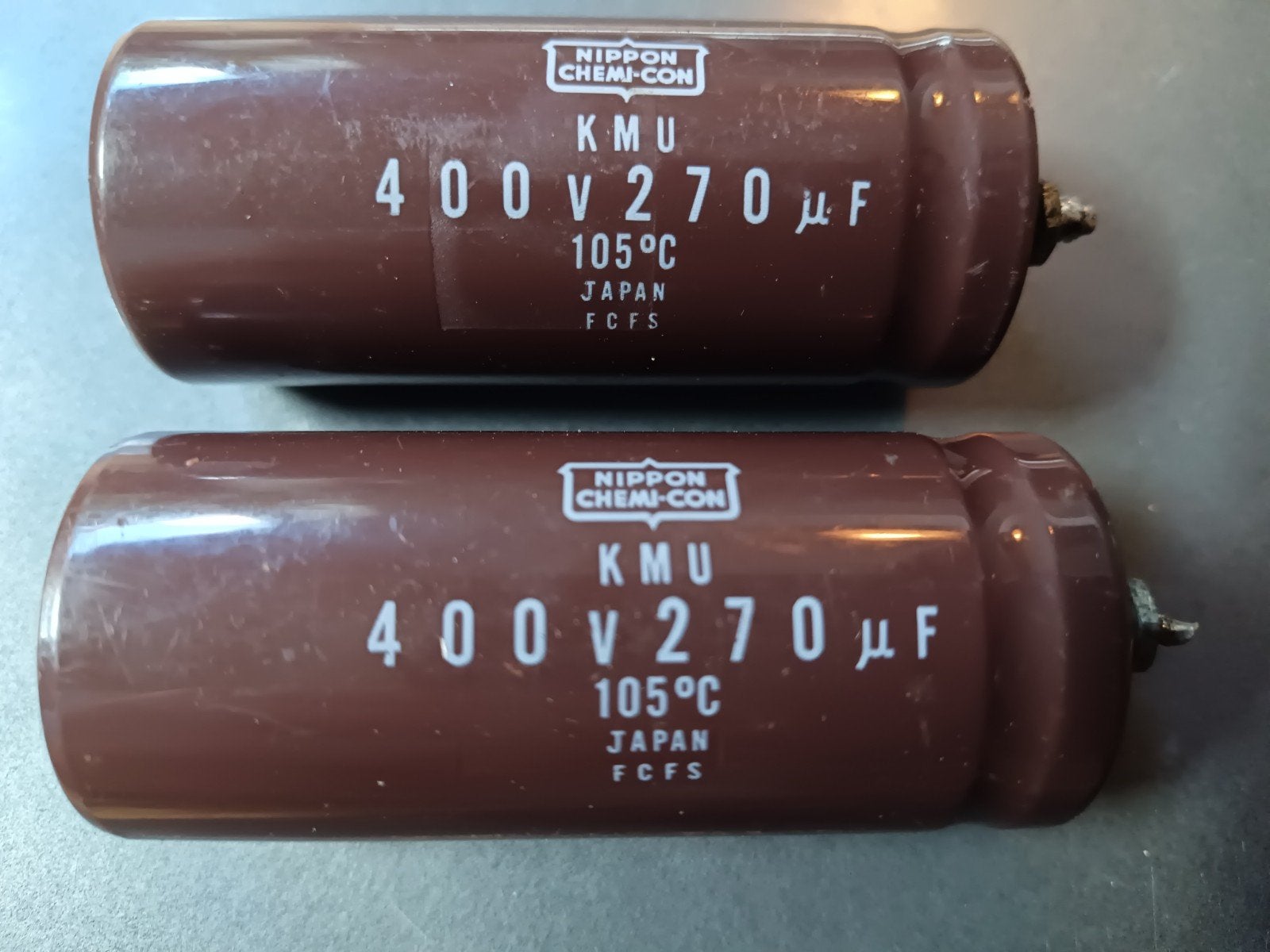 Nippon Chemi-Con KMU 400V 270µF Condensatoren (2 stuks), Ophalen of Verzenden, Gebruikt
