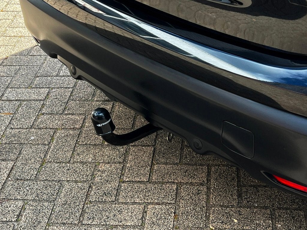 Nissan Qashqai 1.2 Connect Edition 3d cam_Trekh_Panoramadak, Gebruikt, 4 cilinders, 116 pk, Zwart