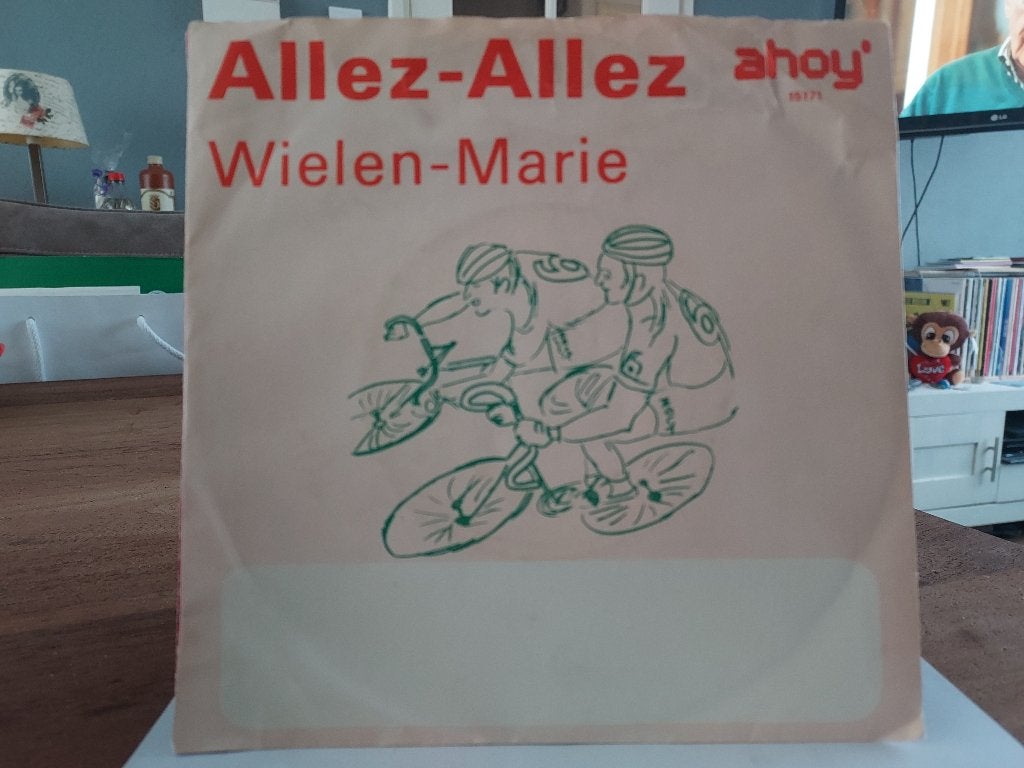 7" Single Orkest Ahoy'6 o.l.v. Ton van Vliet - Allez Allez, Gebruikt, 7 inch, Ophalen of Verzenden, Pop