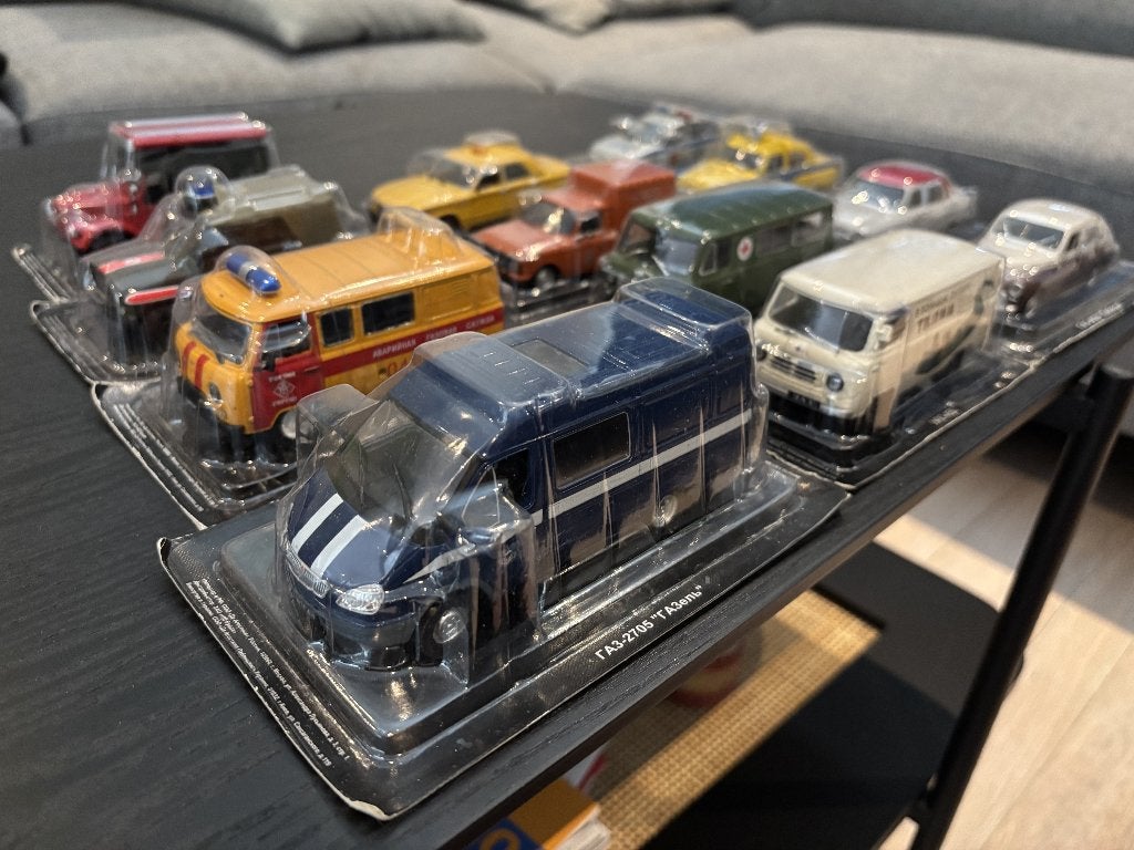 Diverse schaalmodellen Soviet auto's, Ophalen of Verzenden, Zo goed als nieuw, Auto