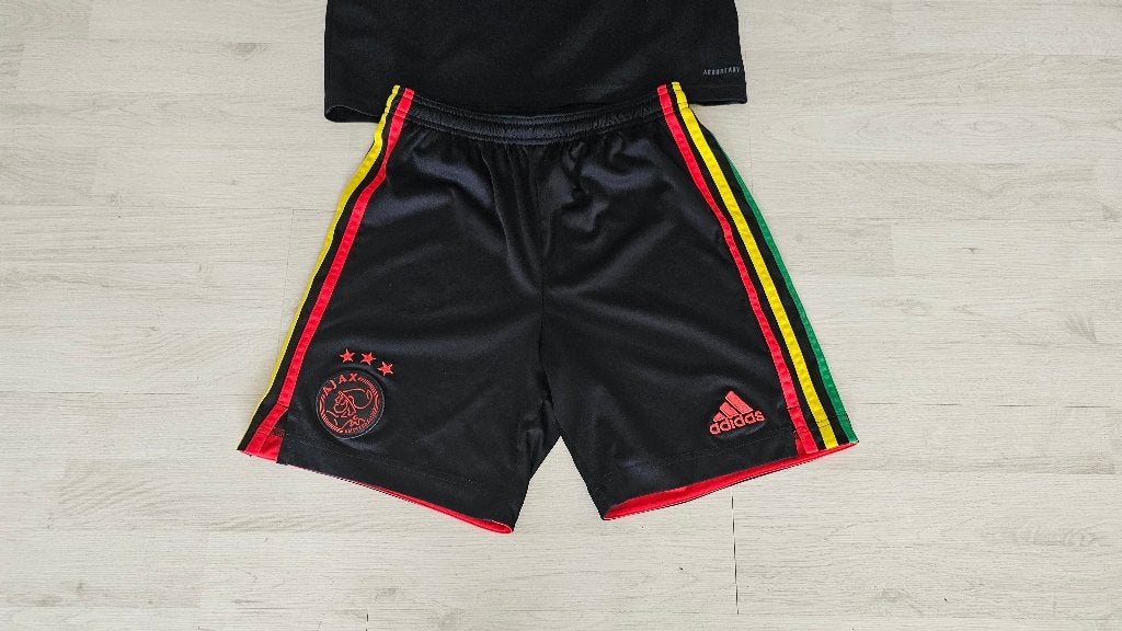 Ajax 3 UIT Short! Bob Marley! Seizoen 21/22! Mt M!, Ophalen of Verzenden, Zo goed als nieuw, Blauw, Voetbal