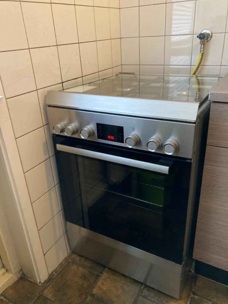 Bosch fornuis in goede staat (HGD745256N), Witgoed en Apparatuur, Fornuizen, Ophalen, Minder dan 85 cm, 60 cm of meer, 4 kookzones