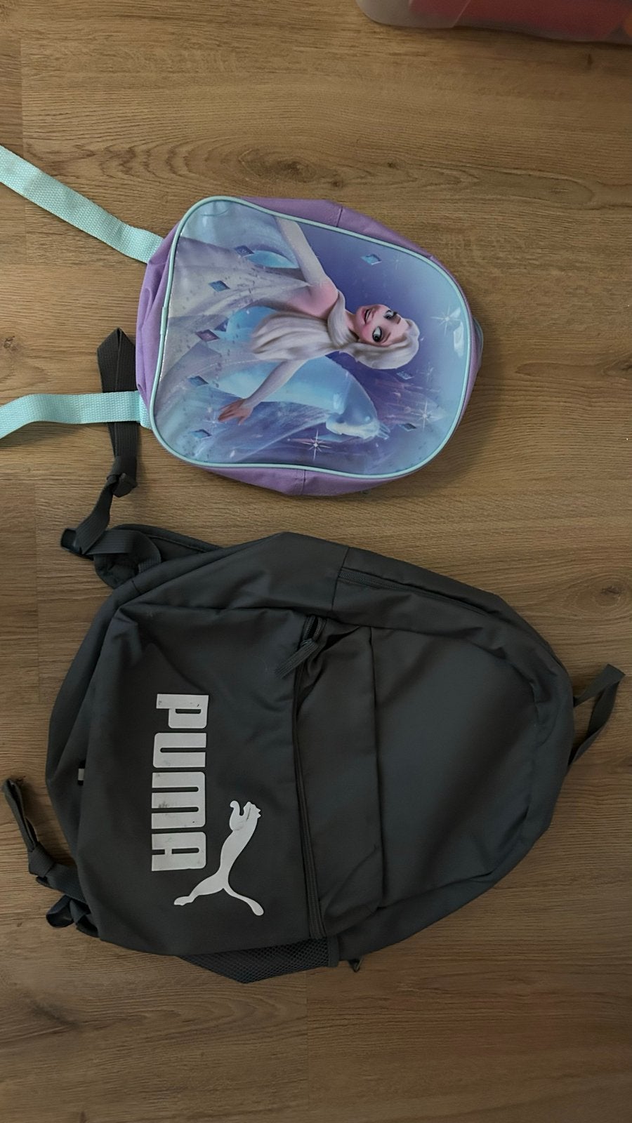 Set van 2 Tassen: Puma Rugzak & Disney Frozen Rugzak, Gebruikt, 25 tot 40 cm, 30 tot 45 cm, Ophalen