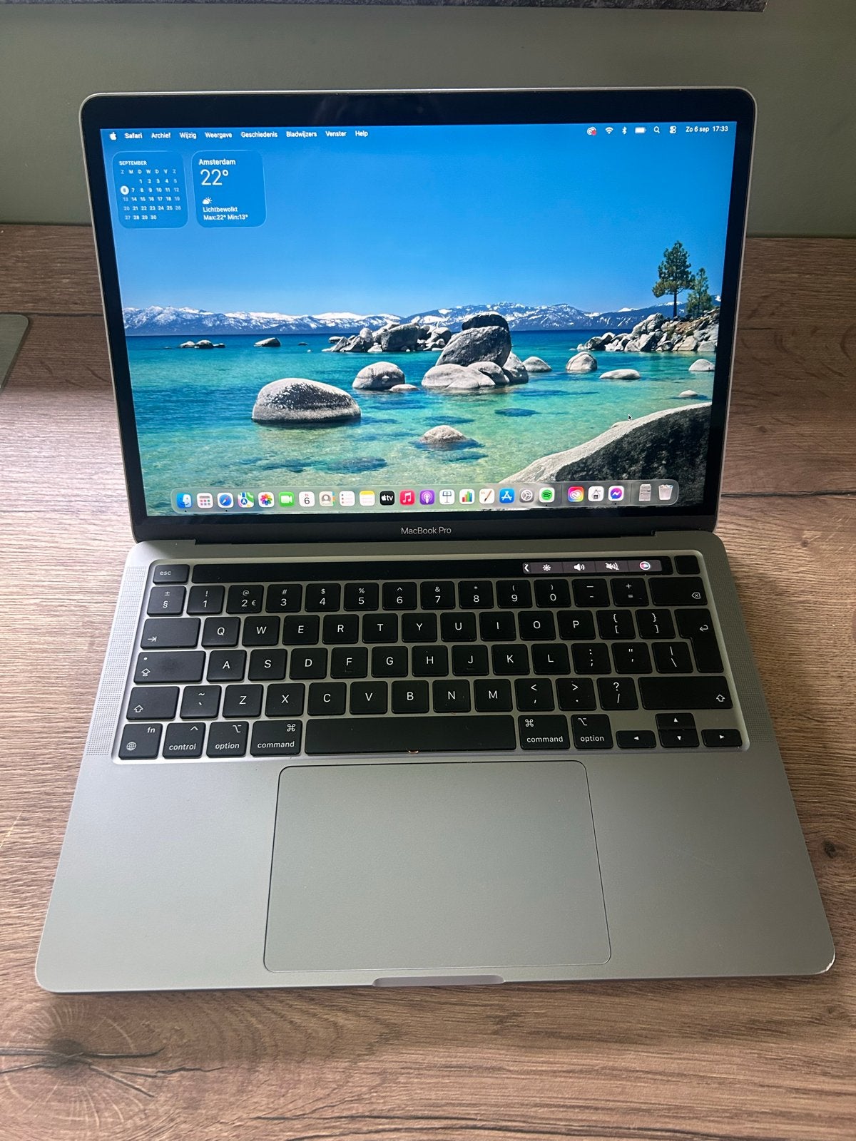 MacBook Pro 17,1 (2020) 16GB met oplader, Computers en Software, Apple Macbooks, Gebruikt, Qwerty, 13 inch, Onbekend