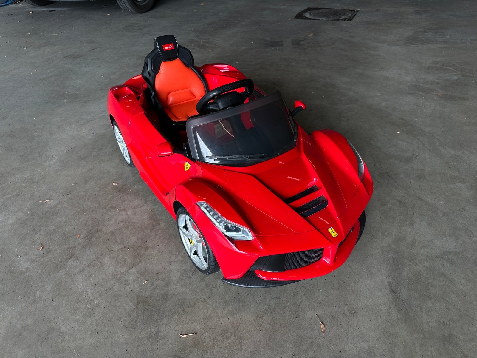 Elektrische kinderauto Ferrari LaFerrari, Ophalen, Gebruikt