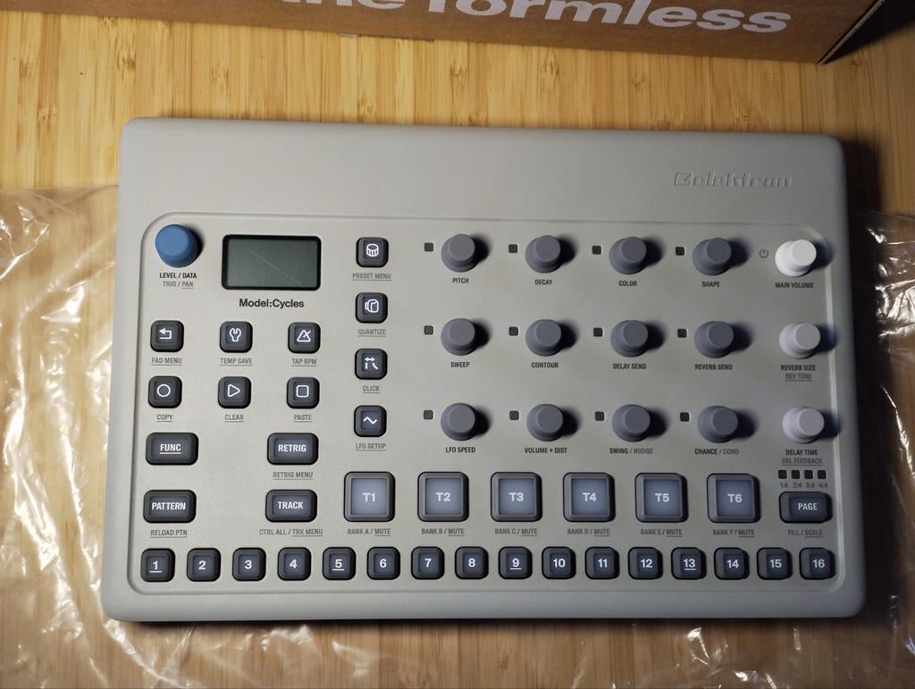 Elektron Model Cycles incl. Garantie en Beschermhoes, Overige merken, Met midi-aansluiting, Zo goed als nieuw, Overige aantallen
