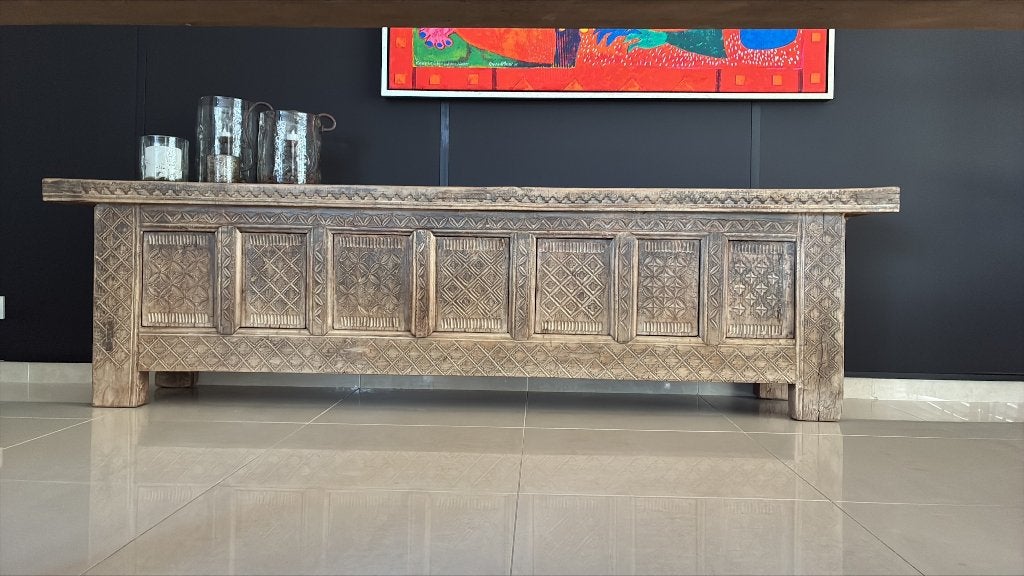 Antiek uniek Oriëntaals / Chinees  dressoir met houtsnijwerk, Huis en Inrichting, Kasten | Dressoirs, Ophalen, Gebruikt, Orientaals