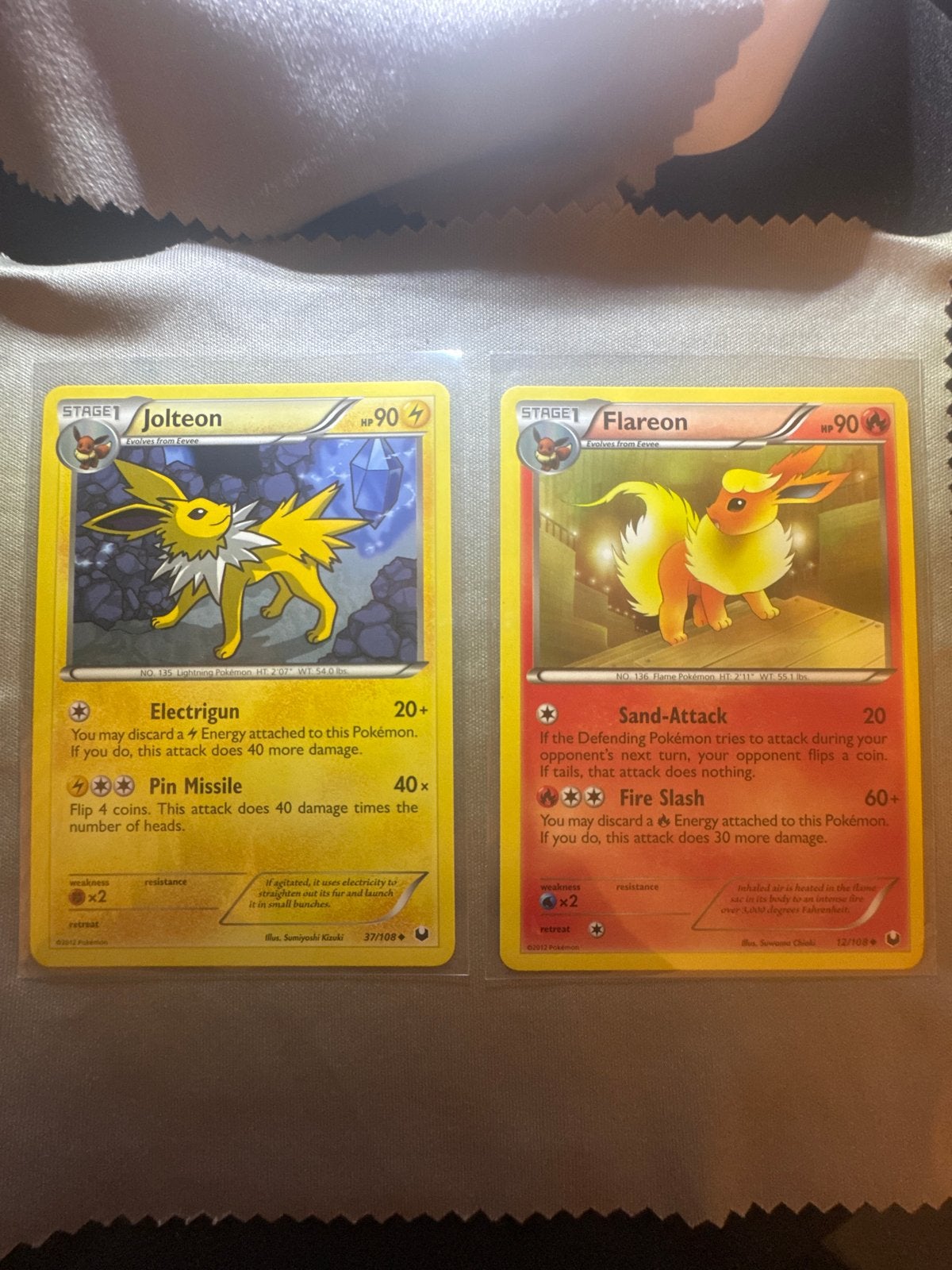 Jolteon en Flareon (2012), Ophalen of Verzenden, Zo goed als nieuw, Meerdere kaarten