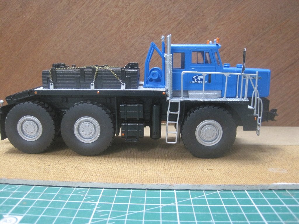 LAMPSON HENDRICKSON 360 OIL FIELD RIG, Hobby en Vrije tijd, Modelauto's | 1:50, Nieuw, Bus of Vrachtwagen, Ophalen, Overige merken