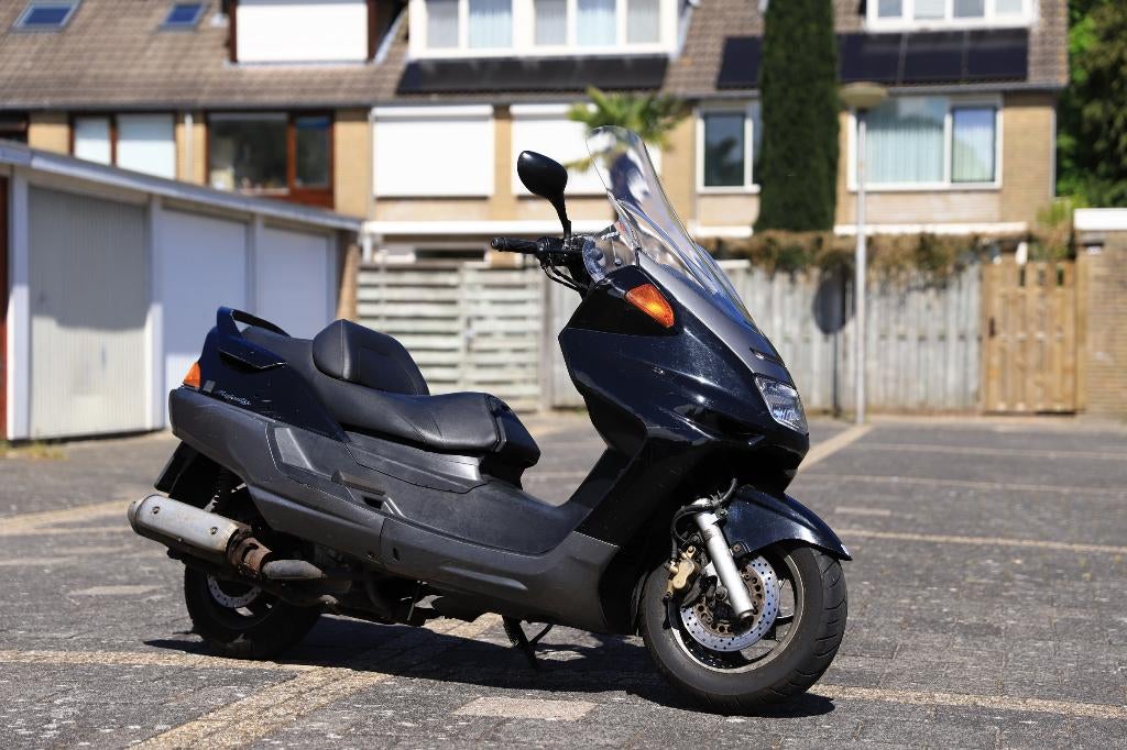 Yamaha Majesty YP250 motorscooter