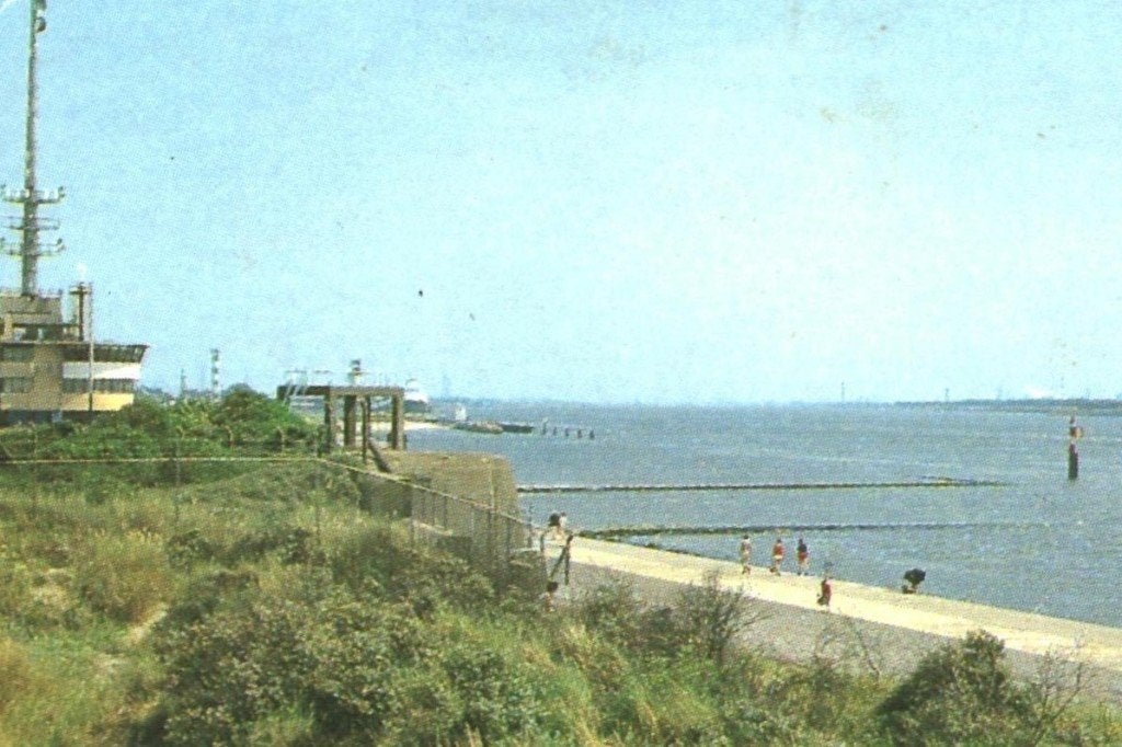 42482 Hoek van Holland ZH strand Postzegel afgeweekt, Ophalen of Verzenden, 1960 tot 1980, Gelopen, Zuid-Holland