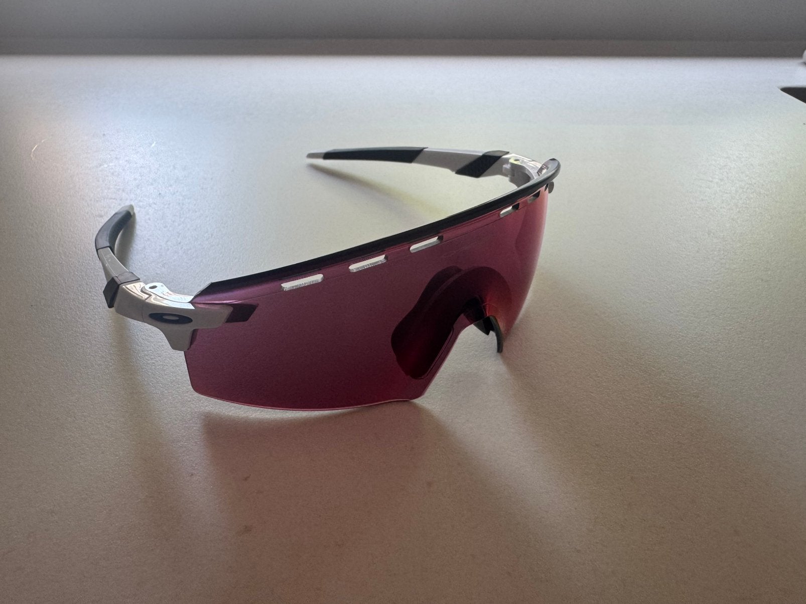 Oakley - Encoder Strike Vented - zo goed als nieuw, Zonnebril, Wit, Ophalen of Verzenden, Zo goed als nieuw