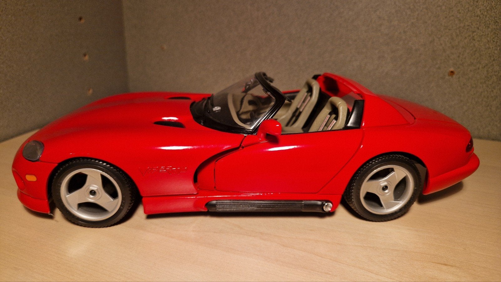 Rode Dodge Viper RT/10 Schaalmodel - Gedetailleerd, Ophalen of Verzenden