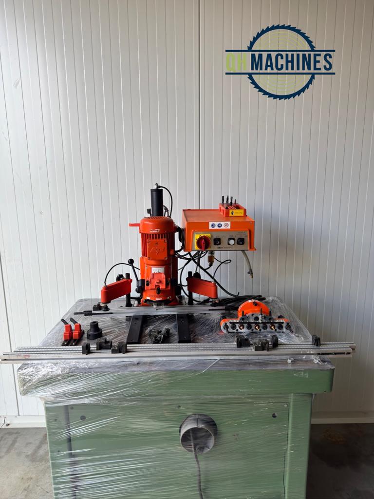 Blum minipress met rijboormodule, Doe-het-zelf en Verbouw, Gereedschap | Boormachines, Gebruikt, Ophalen of Verzenden, X, Kolomboormachine