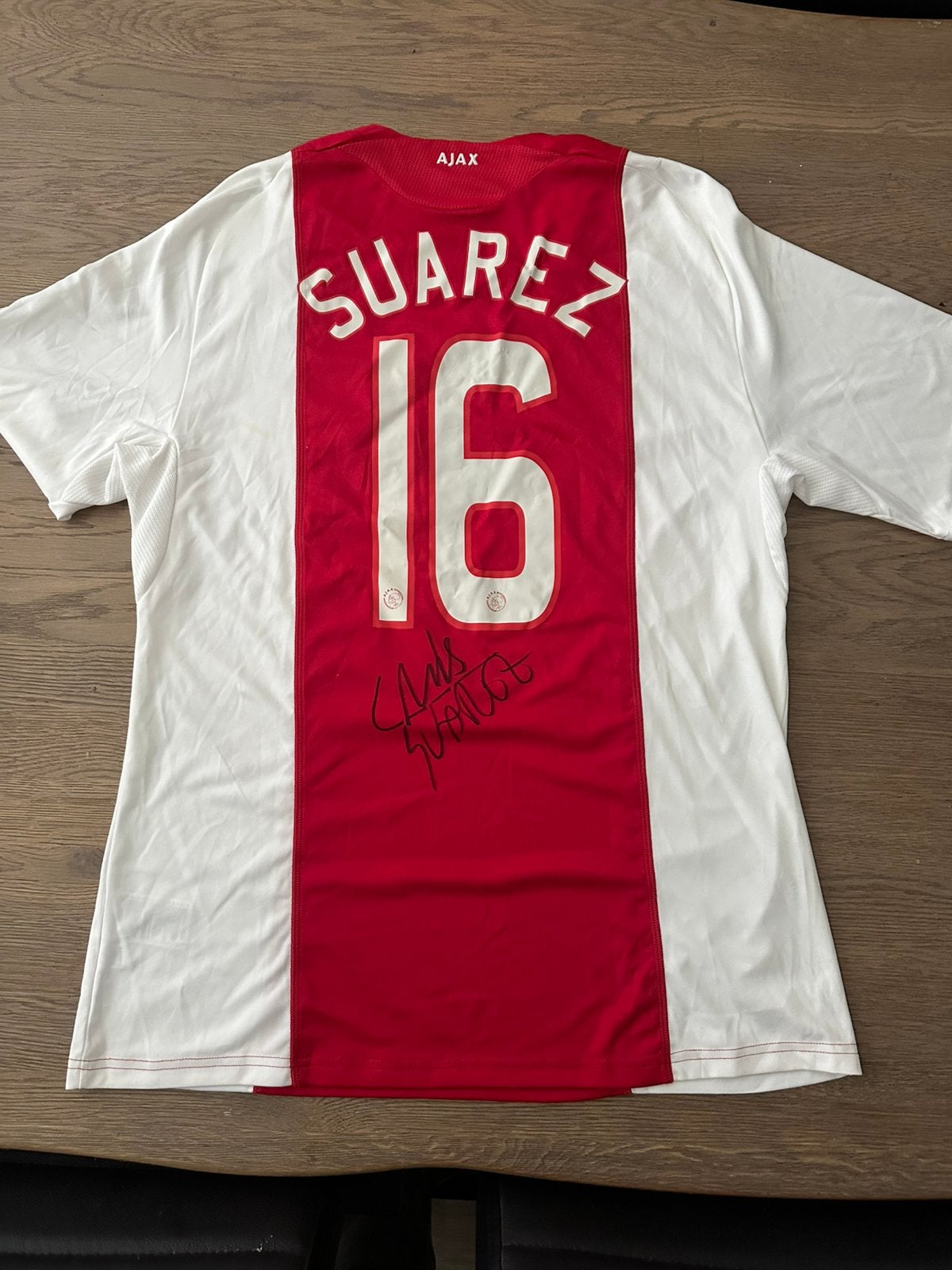 Orgineel ajax met handtekening van luis suarez., Ophalen of Verzenden, Zo goed als nieuw, Ajax, Shirt