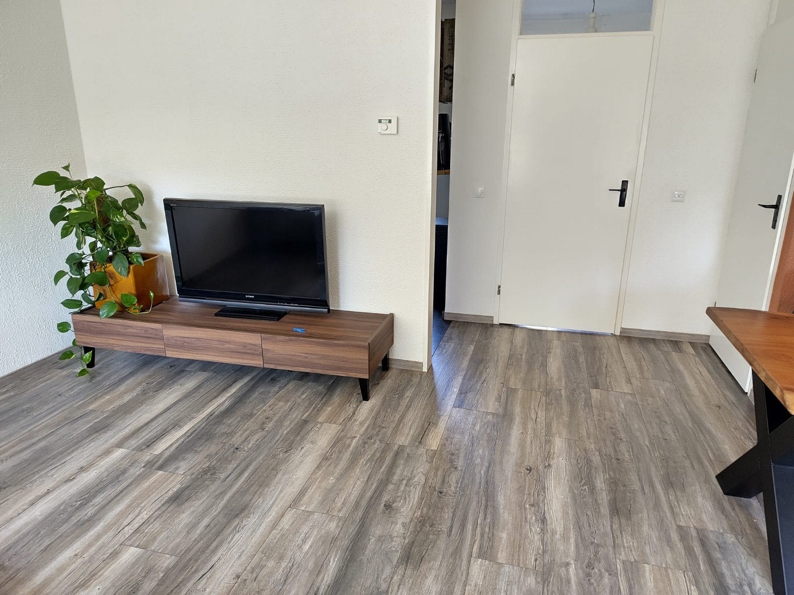 Grijsbruin laminaat, +- 70m2, Ophalen, Gebruikt, 50 tot 150 cm, 10 m² of meer