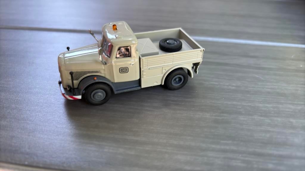 SCHUCO 452668400 KAELBLE KV 732 GRAU DB. HO 1:87, Ophalen of Verzenden, Zo goed als nieuw